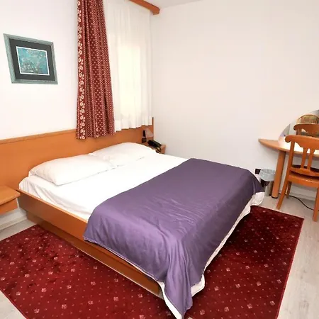 Fontana Hotel 3*