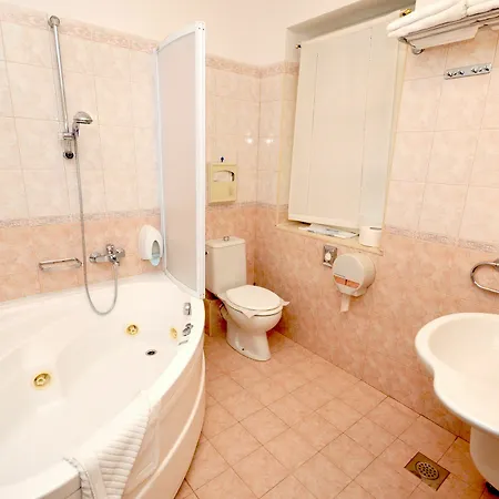 Fontana Hotel 3*