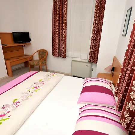 Hotel Fontana 3*