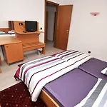 לינה וארוחת בוקר Fontana