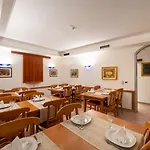 Fontana לינה וארוחת בוקר