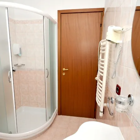 Fontana Bed & Breakfast 3*