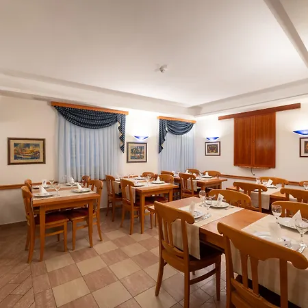 Fontana Bed & Breakfast Traù