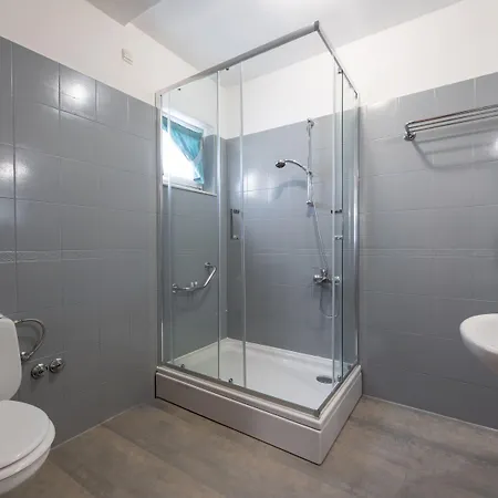 לינה וארוחת בוקר Fontana 3*
