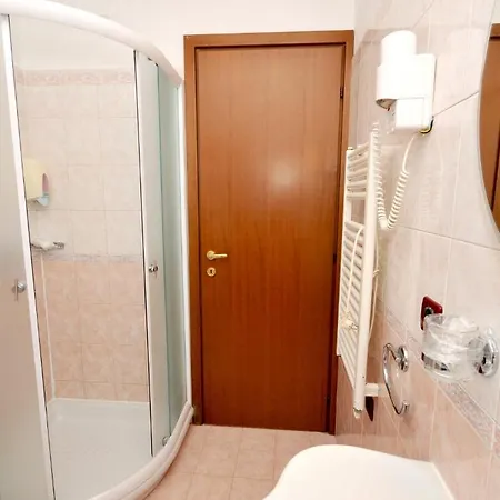 לינה וארוחת בוקר Fontana