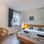 Fontana Bed & Breakfast 3*