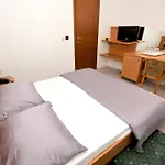 Fontana 3*