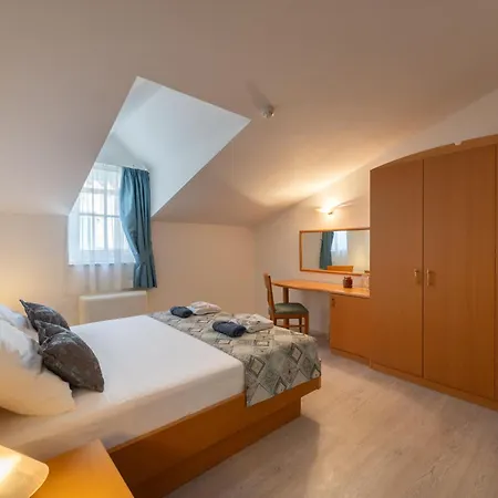 ベッド・アンド・ブレックファスト Fontana