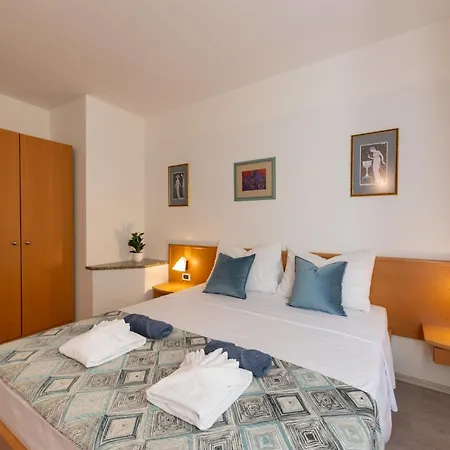 ベッド・アンド・ブレックファスト Fontana