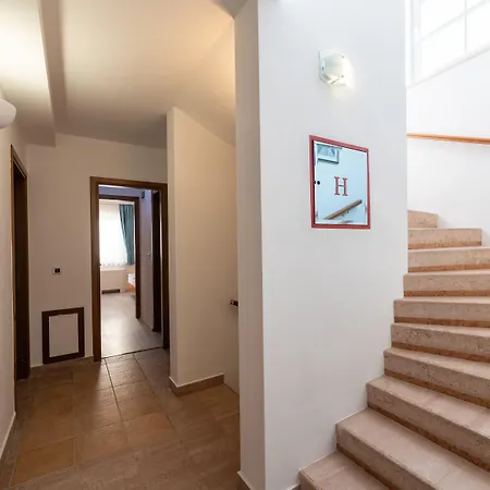Fontana 3*